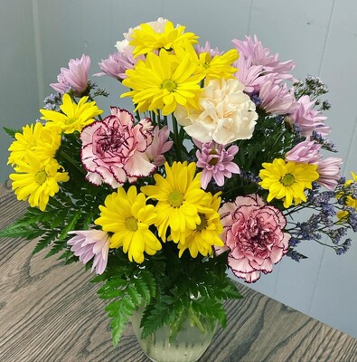 Assorted Daisies & Carnations